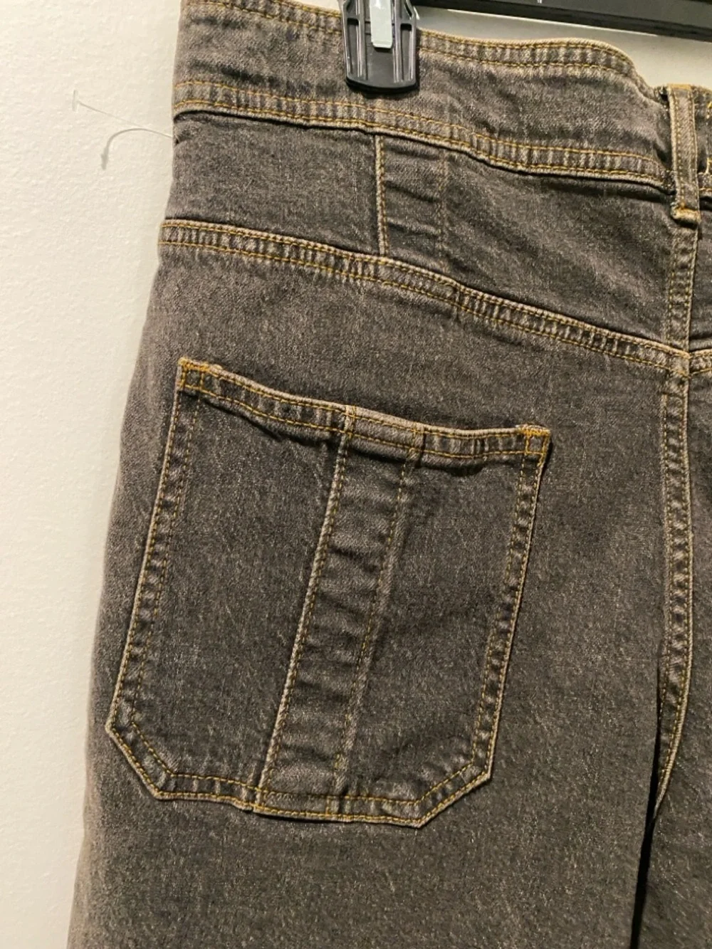 Anthropologie Pilcro Seamed Denim Shorts - Size 30 - Picture 11 of 12